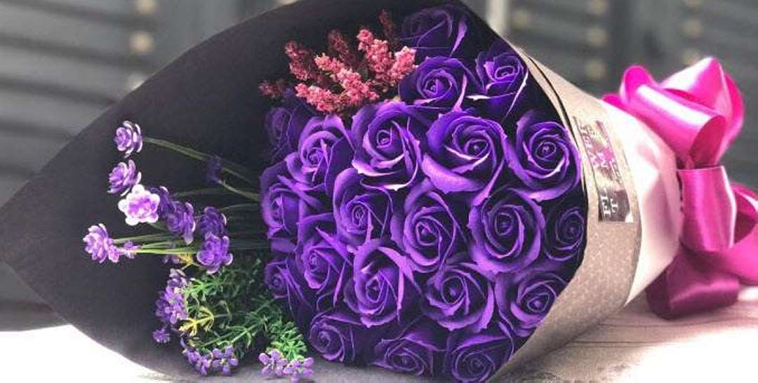 Bó hoa hết hợp vùng tông màu