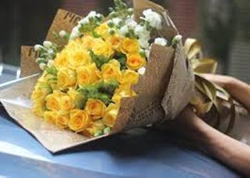 Thời gian thích hợp để tặng hoa hồng vàng